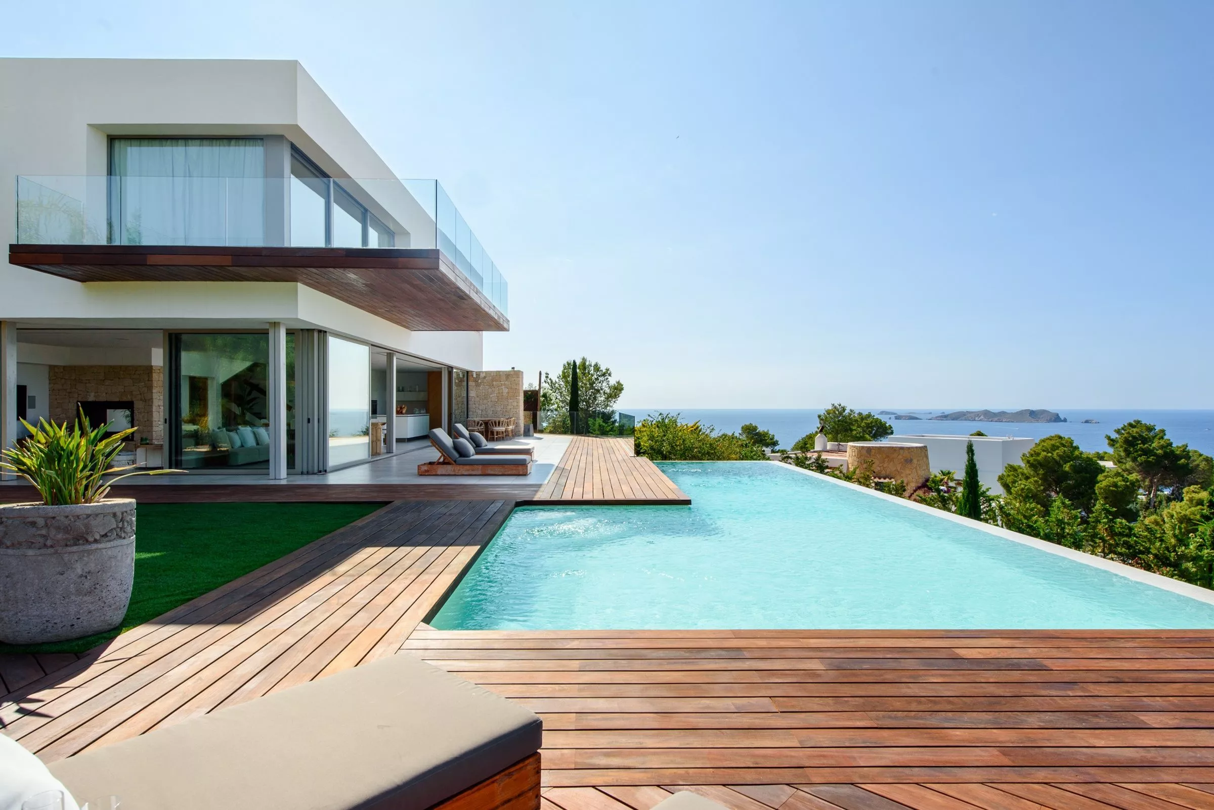 Experience Unmatched Elegance: Luxury Villas in Greece with Le Collectionist